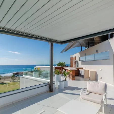 Beachfront Luxury Glory Villa *