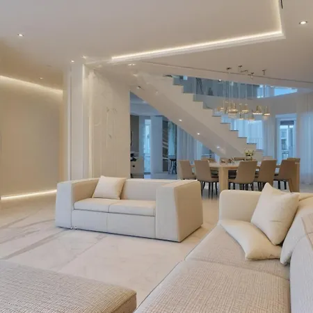 Villa Beachfront Luxury Glory